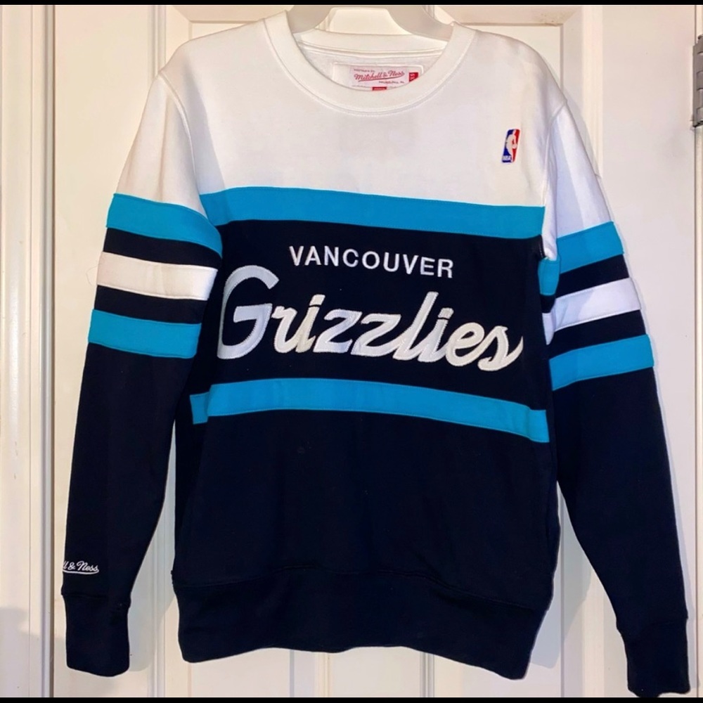 Vintage Vancouver Grizzlies Mitchell & Ness NBA Crewneck.
Never worn.
Size: XS